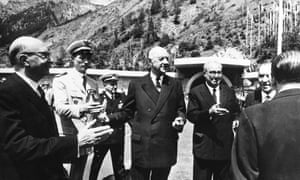 الرئيس ساراجات وتشارلز ديغول في افتتاح نفق مونت بلانك ، 16 يوليو 1965.