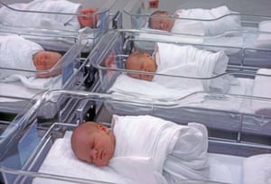 قد لا تكون معدلات الولادة مجرد مسألة تمكين الأشخاص من ممارسة الاختيار.