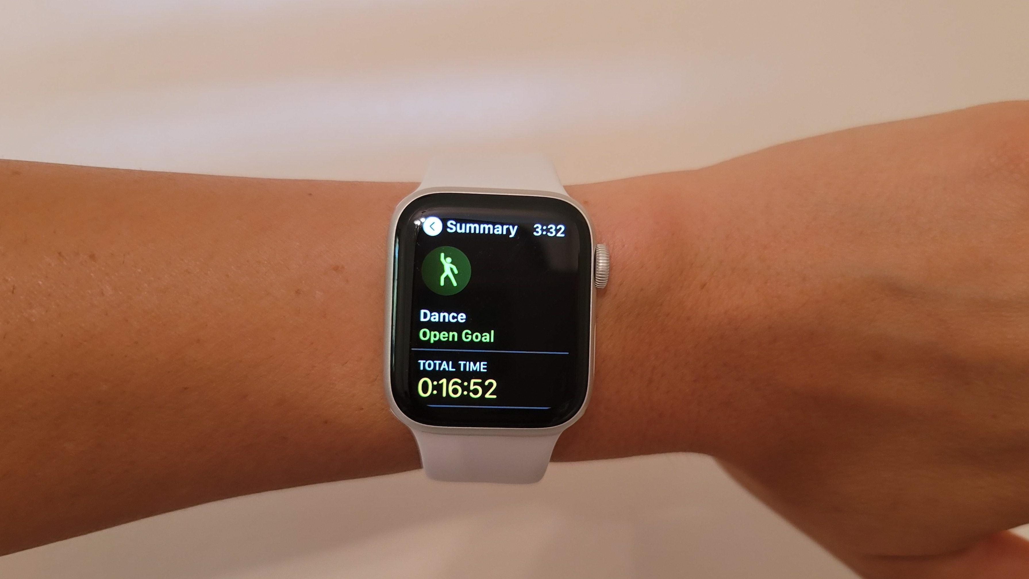 تتبع الرقص WatchOS 7