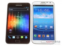 Samsung Galaxy Note II بجانب الملاحظة الأصلية