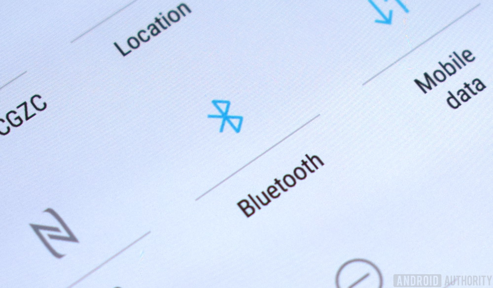 صورة لتبديل Bluetooth في قائمة Android المنسدلة.