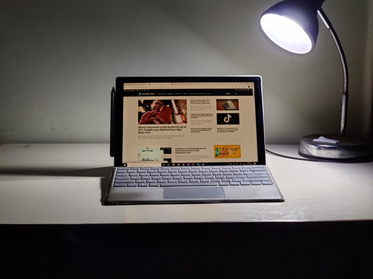 أحب العمل على جهاز Surface Pro.  براكار خانا ، Pocketnow