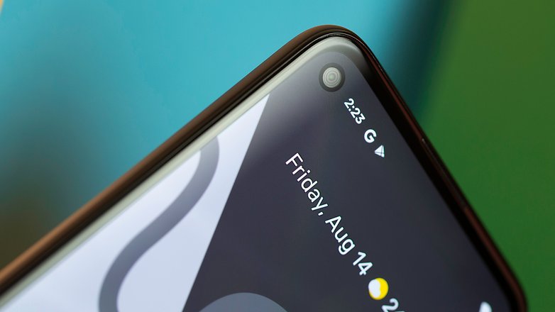 الكاميرا الأمامية NextPit Google Pixel 4a