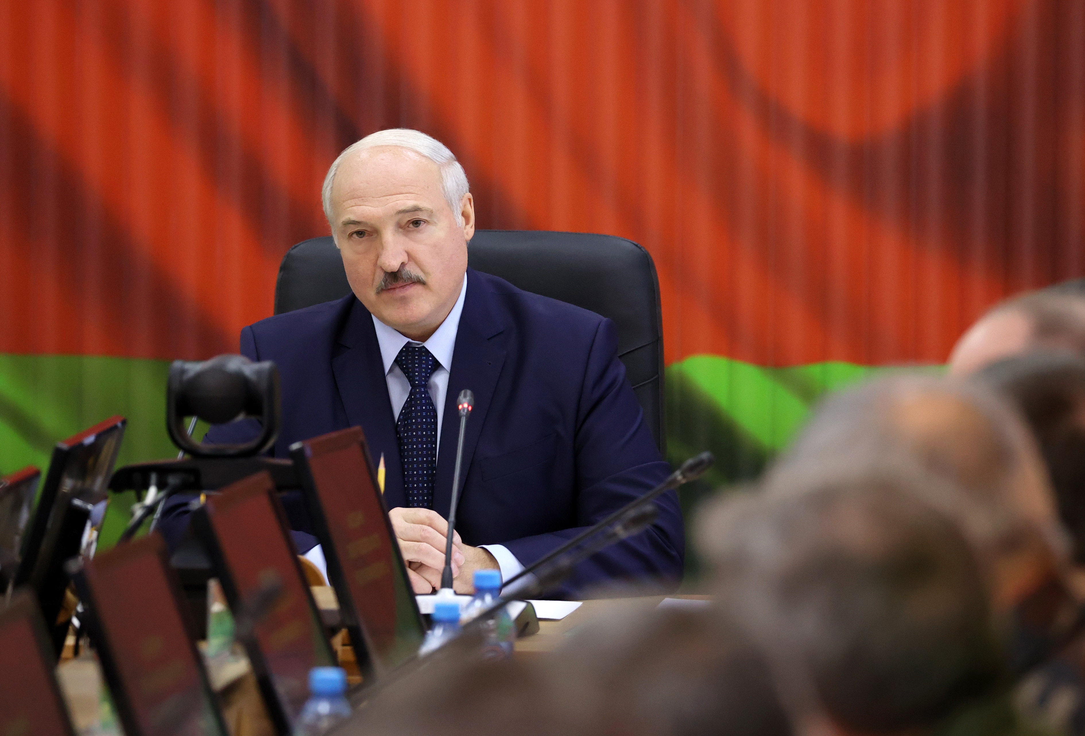 عقد رئيس بيلاروسيا ألكسندر لوكاشينكو اجتماعا في مركز الإدارة الإستراتيجية بوزارة الدفاع البيلاروسية في 15 أغسطس.
