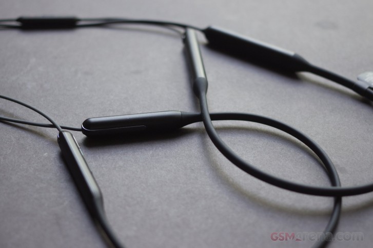 OnePlus Bullets Wireless Z مقابل Oppo Enco M31