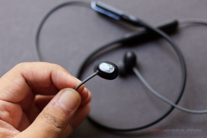 OnePlus Bullets Wireless Z مقابل Oppo Enco M31