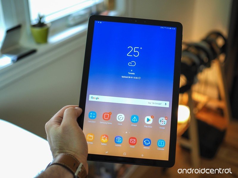 Samsung Galaxy Tab S4 في متناول اليد