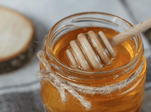 كيف يمكنك الفرق بين العسل الطبيعي والعسل المغشوش