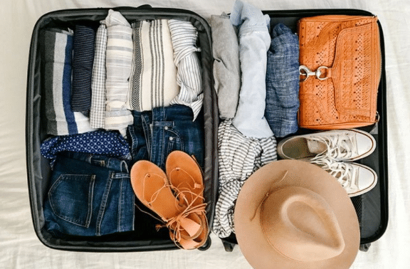 ما هى أهم محتويات حقيبة السفر التي لا يمكن الاستغناء عنها