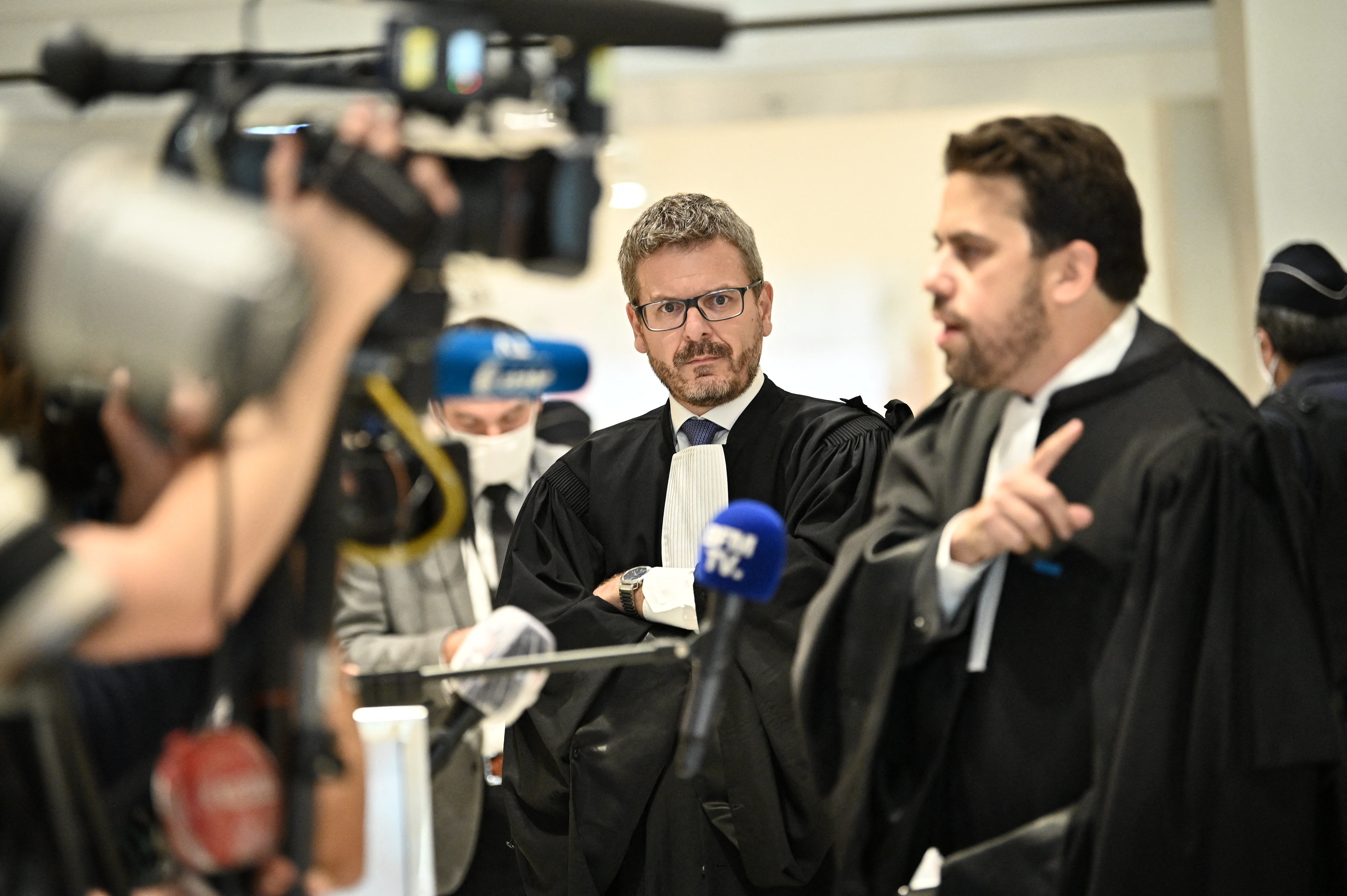 المحامي باتريك كلوغمان يصل إلى محكمة باريس في 2 سبتمبر / أيلول لحضور الجلسة الافتتاحية للمحاكمة.
