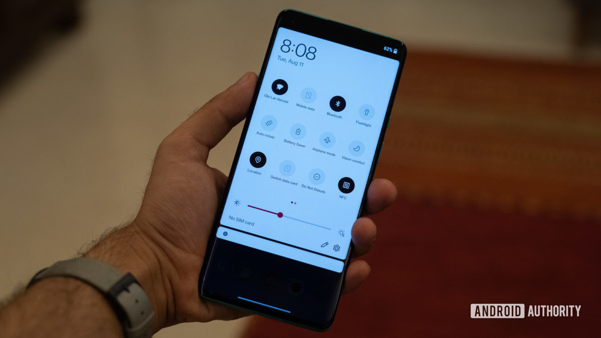 غطاء إشعار معاينة OnePlus 8 Pro Android 11 dev