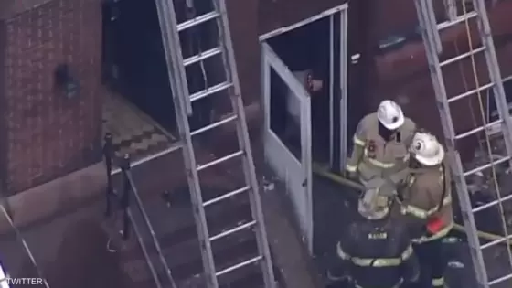مصرع 13 شخصا في حريق هائل بفيلادلفيا الأمريكية