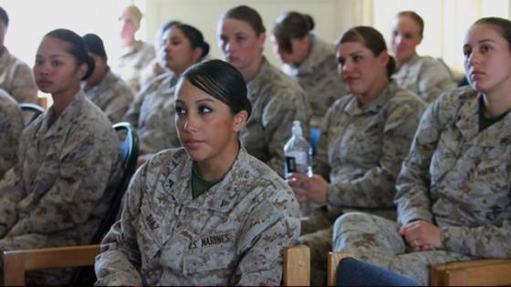 المرأة والتجنيد فى الجيش ..بين مؤيد ومعارض