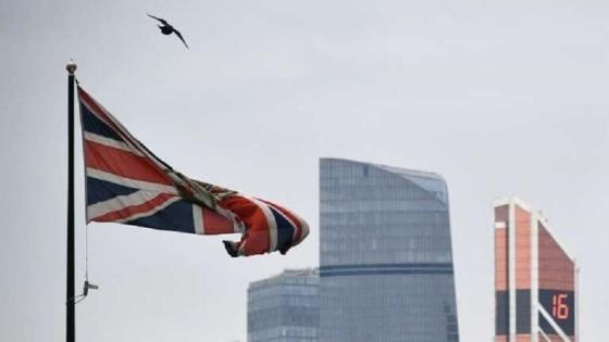بريطانيا تعتزم تخفيف قيود كورونا