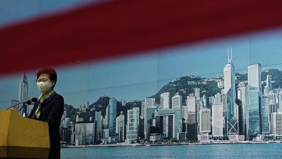 هونغ كونغ تهاجم القرار الأمريكي بتعليق المعاهدات