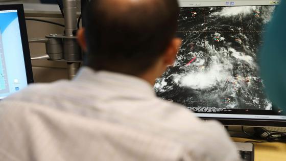 تحذير من إعصار مزدوج على ساحل الخليج الأمريكي