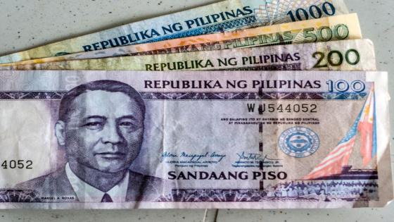 يرتفع البيزو الفلبيني بسبب ضعف الواردات وفائض الحساب الجاري