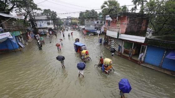 ‘ثلث بنجلادش تحت الماء’ بعد أمطار غزيرة وفيضانات