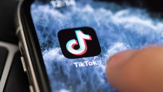 طلب TikTok و Facebook بين شركات التواصل الاجتماعي التحقيق الأمامي في التدخل الأجنبي في أستراليا