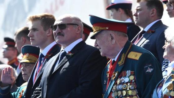 هل سيبقى الديكتاتور البيلاروسي في السلطة؟