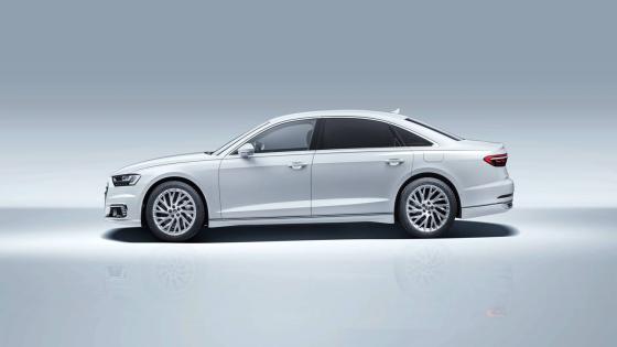 هل Audi A8 TFSI e أفضل هجين فاخر حتى الآن؟