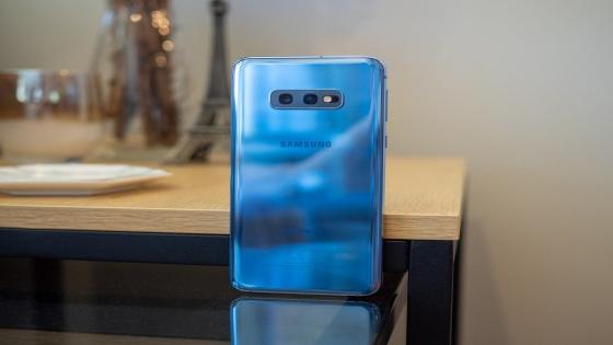 Galaxy S10e مقابل Galaxy S9: أيهما يجب أن تشتريه في 2020؟