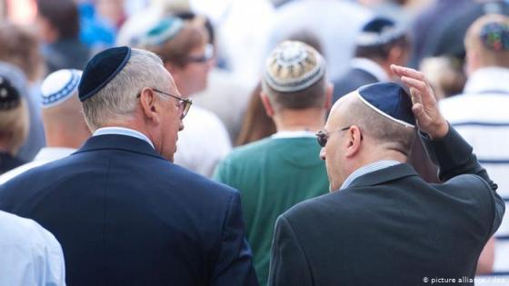 حاخام: اليهود يواجهون قيودا على الدين في أوروبا