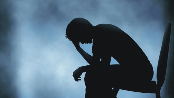 أعراض الإكتئاب الحاد وكيف نتجنبه