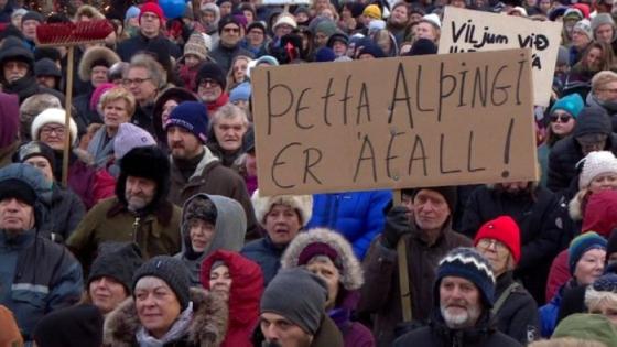 احتجاج بأيسلندا بسبب كلام مسيء بحق نائبات البرلمان