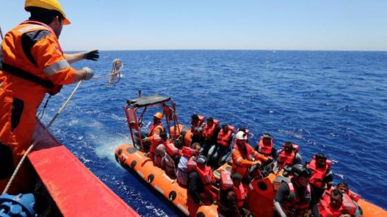 انقاذ مهاجرين فلسطينيين من الغرق في تركيا