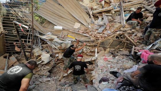 عمال الإنقاذ في لبنان ينتشلون المزيد من الجثث بعد أيام من الانفجار