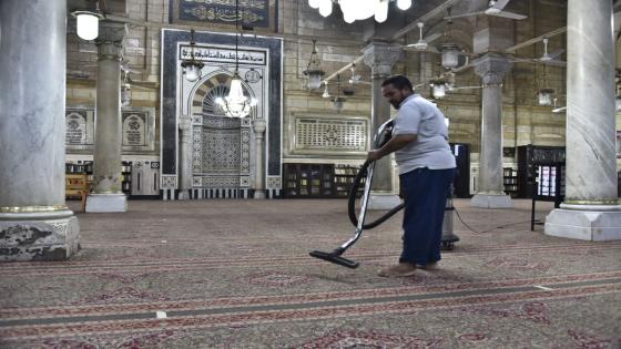 فتح مسجد الحسين بالقاهرة