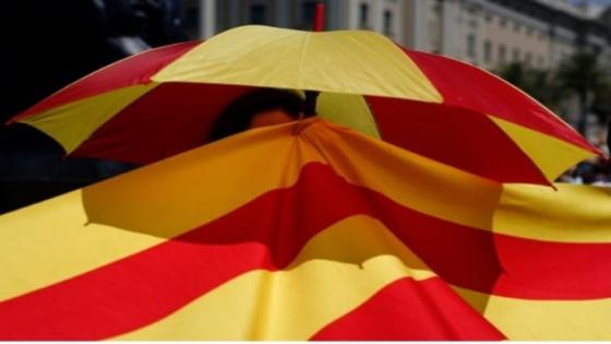 كاتالونيا تواجه حالة من التشنج إذا أقالت محكمة إسبانية الرئيس بوليتيكو