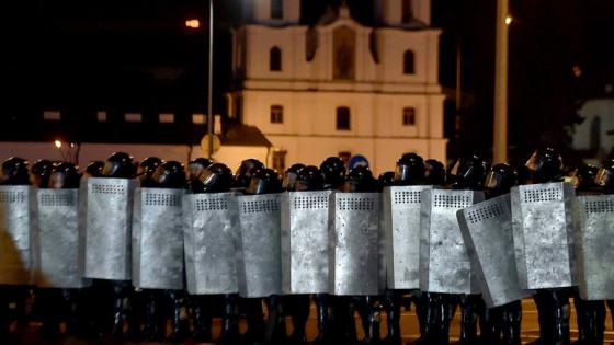 اندلعت الاحتجاجات في أعقاب الانتخابات الرئاسية في بيلاروسيا