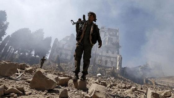 الحوثيون يسيطرون على مواقع للجيش اليمني