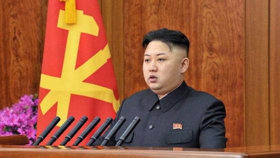 زعيم كوريا الشمالية يفصل مصوره لاقترابة منه مسافة مترين