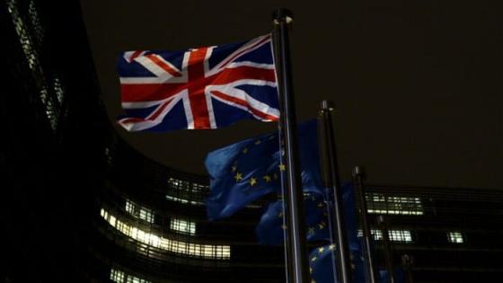 بريطانيا تحدد موعد إنهاء الفترة الانتقالية مع الاتحاد الأوروبي
