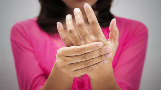 أسباب وأعراض التهاب أوتار اليد