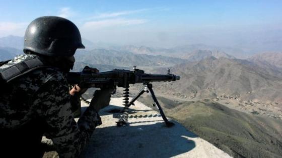 أفغانستان تدين إطلاق باكستان للصواريخ عبر الحدود