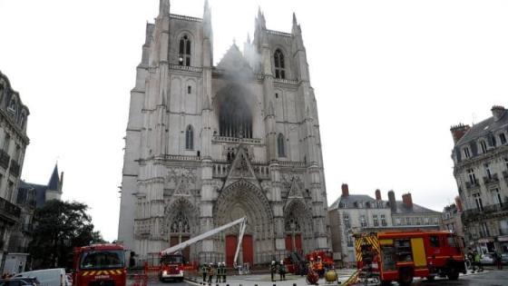 إحراق متعمد في حريق بالكاتدرائية الفرنسية