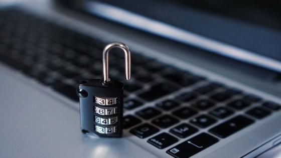 القرصنة الإلكترونية والإرهاب