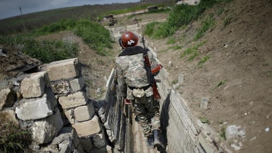 أرمينيا تعلن مقتل العشرات من جنودها في المعارك مع الجيش الأذربيجاني