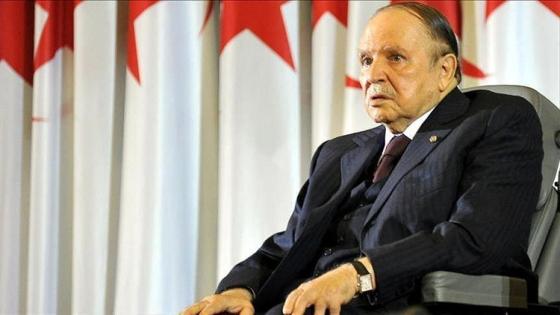الحزب الحاكم في الجزائر يتخلى عن بوتفليقة