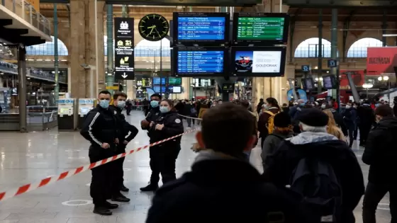 مقتل رجل برصاص الشرطة الفرنسية في باريس