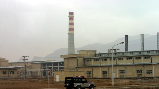 إيران تهدد بطرد مفتشي الطاقة الذرية