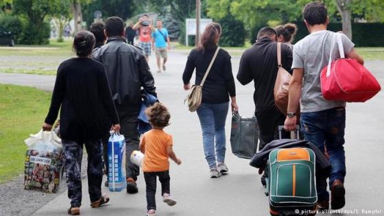 بلدة في ألمانيا الشرقية تعرض استقبال مهاجرين