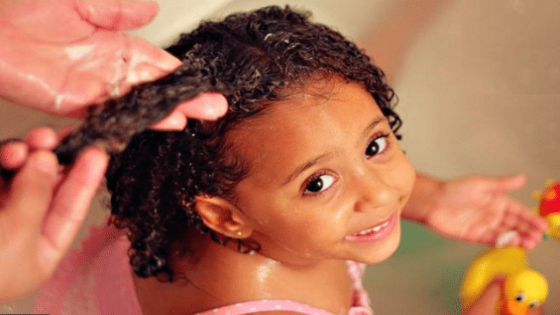 خطورة مواد فرد الشعر بالكيراتين والبروتين على الأطفال