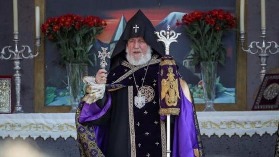الكنيسة الأرمنية تطالب باشينيان بالاستقالة