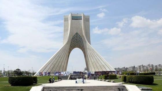 إيران تعتزم ضخ 25 تريليون ريال لدعم سوق بورصتها