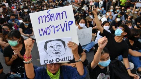 احتجاجات في تايلاند من أجل إقالة الحكومة